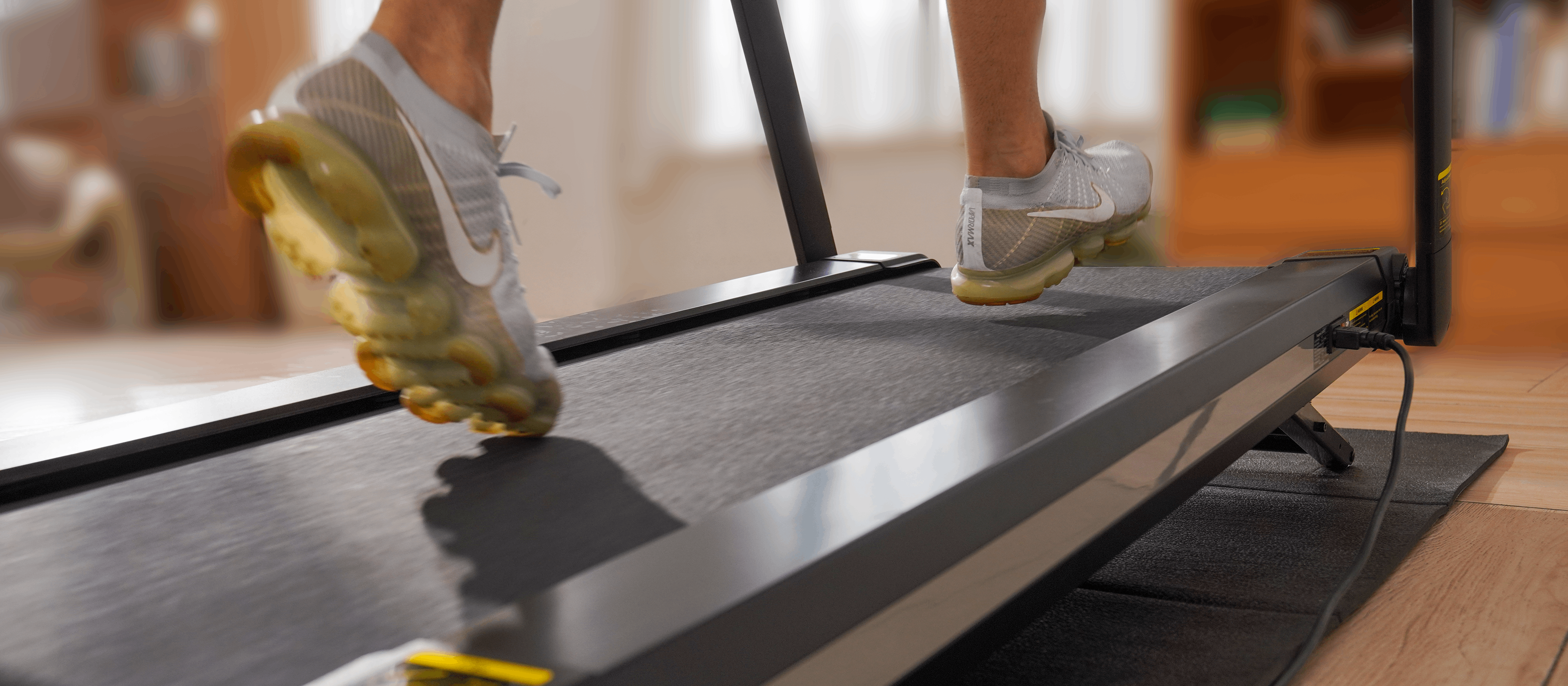 DeerRun X20 Profi Laufband mit 15_ Automatischer Steigung-18-kmh Details