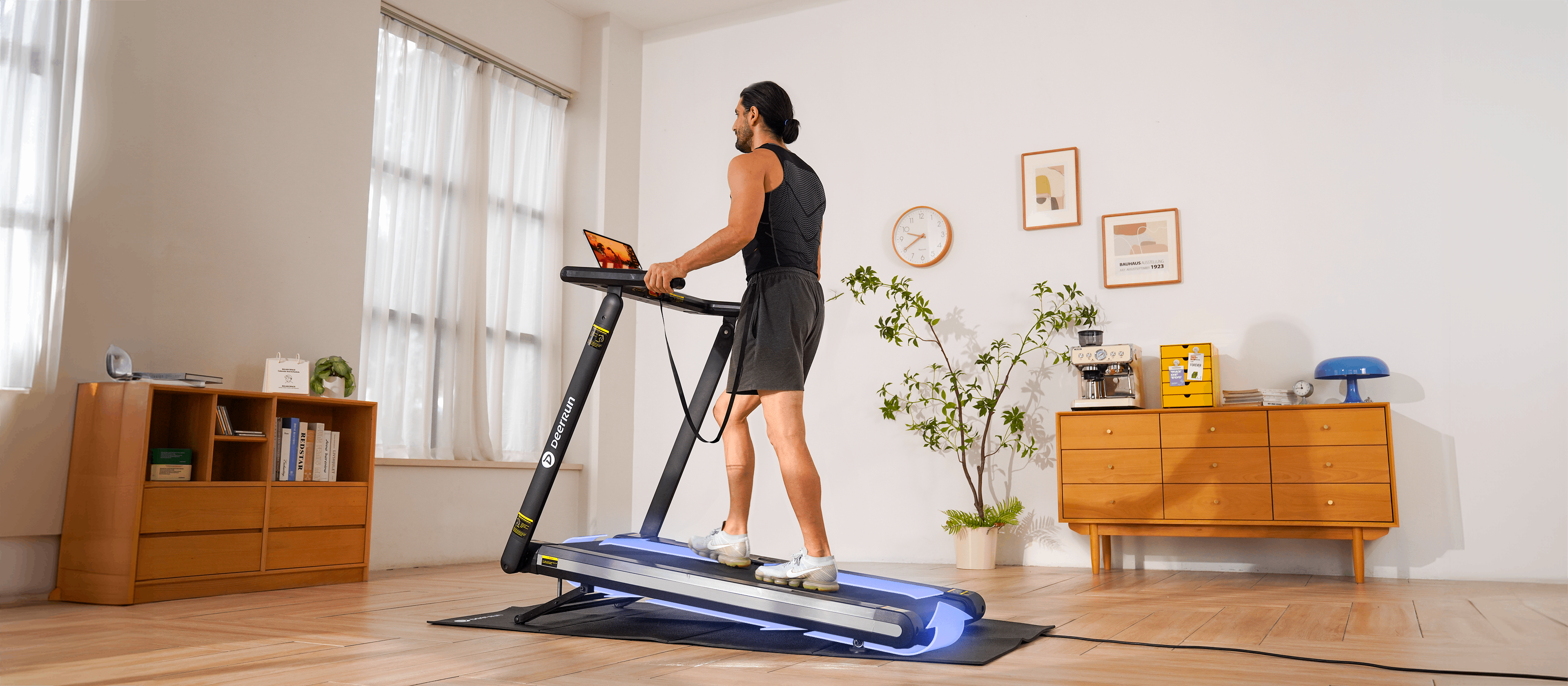 DeerRun X20 Profi Laufband mit 15_ Automatischer Steigung-18-kmh Details